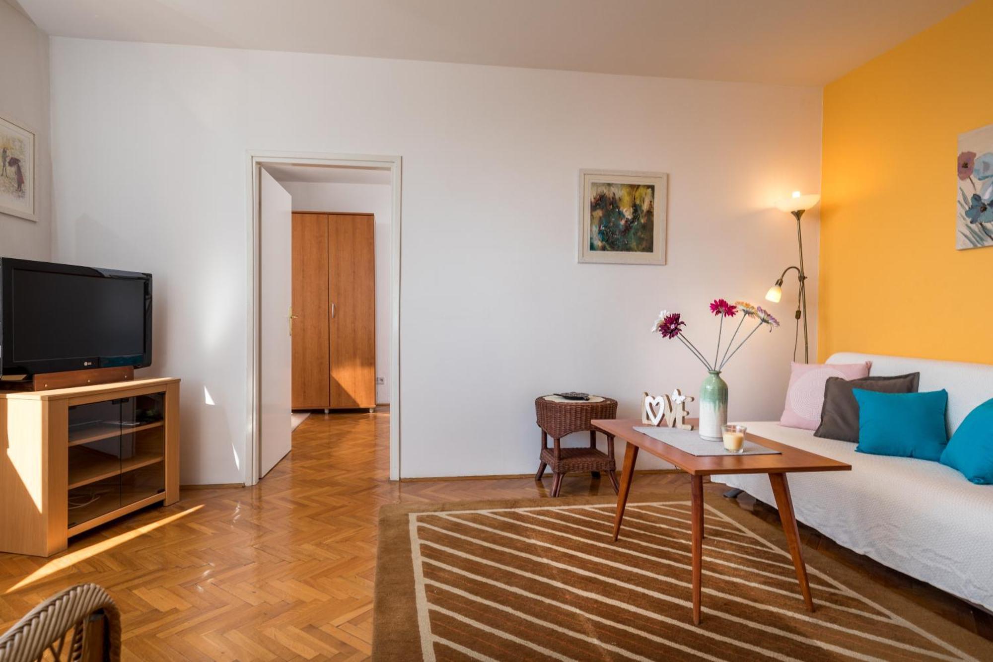Kala 1 Apartment *